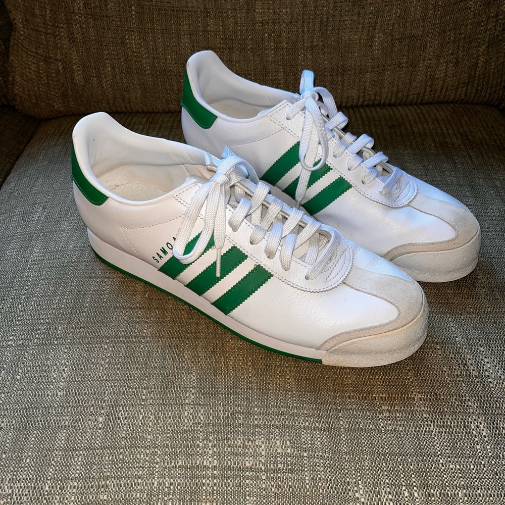 Adidas Samoa White and Green Stripe suede Toe Mens size 11 Shoes